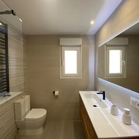 Апартаменти Fares *